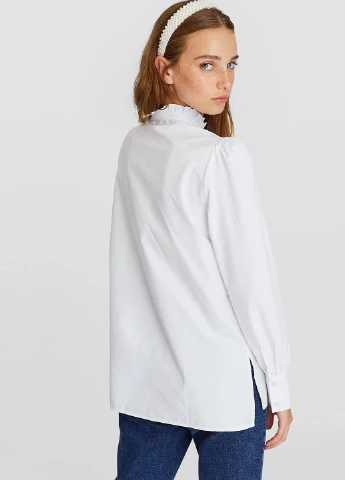 Белая блуза Stradivarius