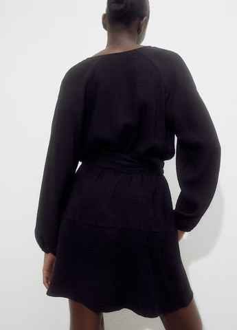 Чорна кежуал сукня на запах, кльош H&M однотонна