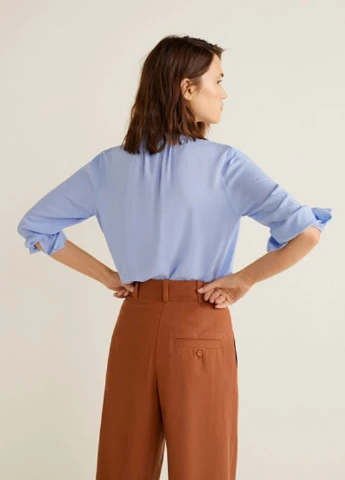 Цветная кэжуал рубашка однотонная Mango