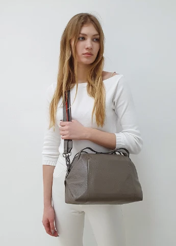 Сумка модна уікендр жіноча шкіряна 9042 Fashion Сумка (225899791)