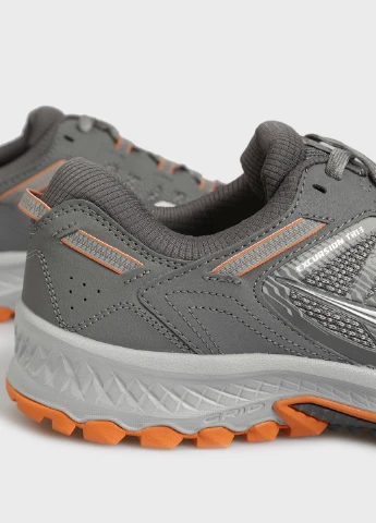Серые всесезонные серые кроссовки versafoam excursion tr13 Saucony