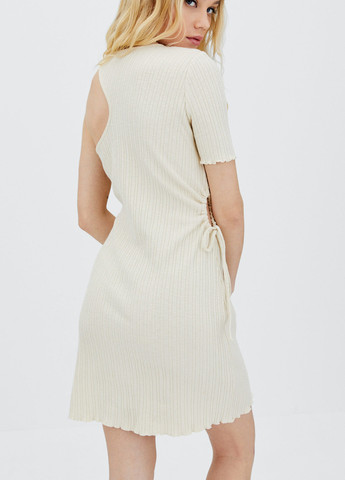 Бежевое кэжуал, вечернее платье на одно плечо Stradivarius однотонное