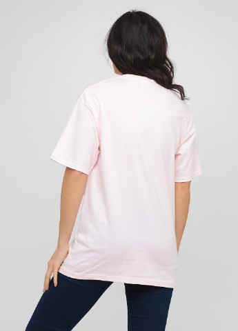 Светло-розовая летняя футболка Hanes