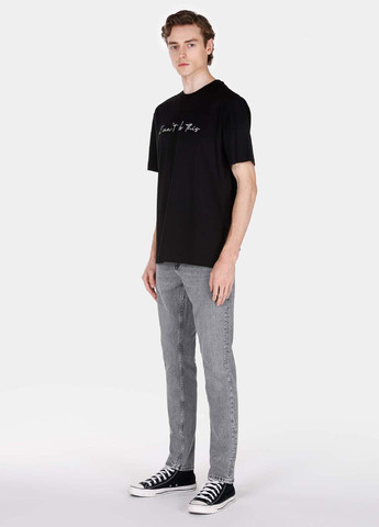 Серые демисезонные зауженные джинсы Colin's