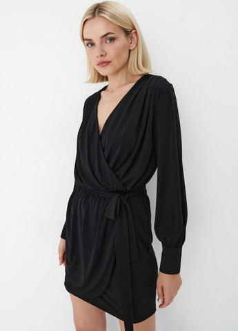 Чорна кежуал сукня на запах Mohito однотонна