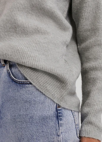 Сірий демісезонний светр Vero Moda