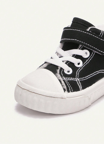 Черно-белые кеды SHEIN