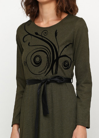 Темно-зеленое кэжуал платье клеш Moda in Italy с абстрактным узором