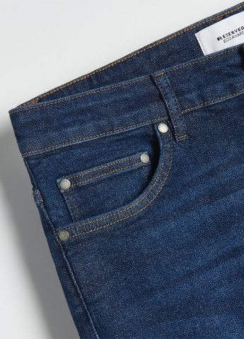 Темно-синие демисезонные зауженные джинсы Reserved