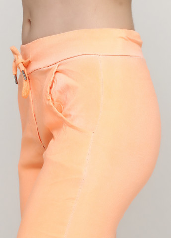 Персиковые кэжуал демисезонные зауженные брюки Made in Italy