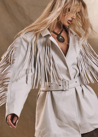 Кремова демісезонна куртка куртка-піджак SHEIN