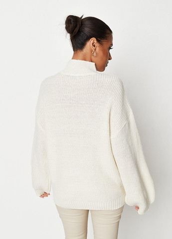 Молочный зимний свитер Missguided