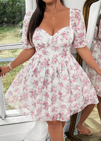 Белое кэжуал платье клеш SHEIN с цветочным принтом