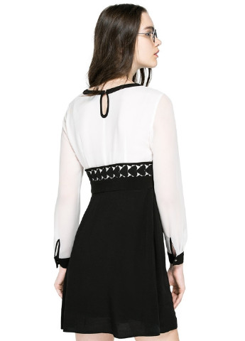 Чорно-білий кежуал плаття, сукня кльош Only однотонна
