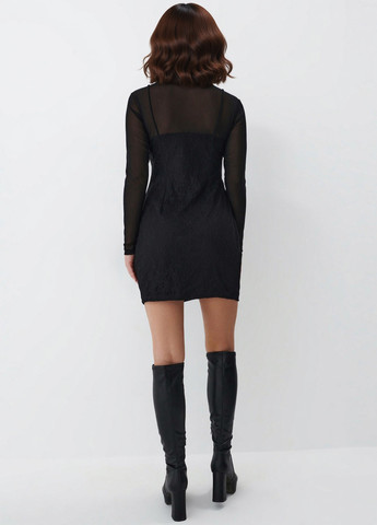 Черное кэжуал платье платье-водолазка Mohito однотонное