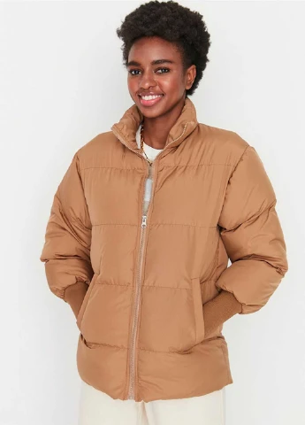 Коричнева зимня куртка Trendyol