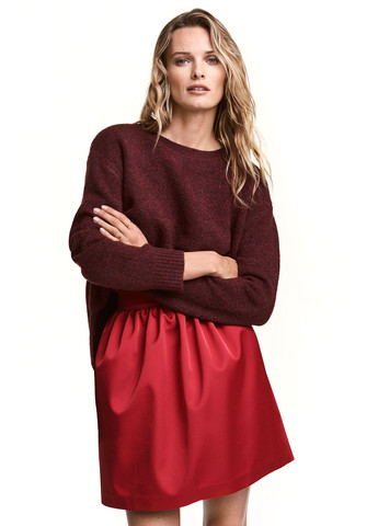 Темно-красная кэжуал однотонная юбка H&M клешированная