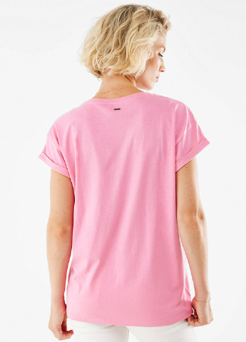 Розовая летняя футболка Mexx