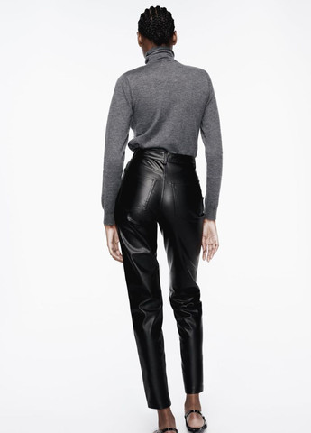 Черные кэжуал демисезонные укороченные, зауженные брюки Zara