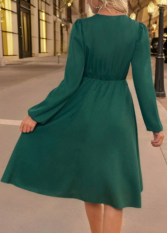 Темно-зеленое кэжуал платье клеш, на запах SHEIN однотонное