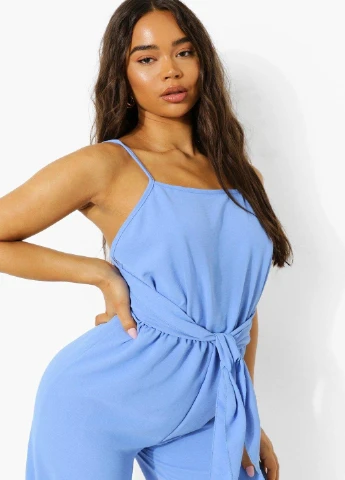 Комбинезон Boohoo однотонный голубой кэжуал