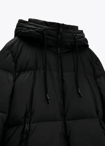 Чорна зимня куртка Zara
