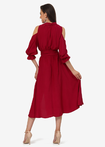 Красное кэжуал платье с открытыми плечами Lila Kass однотонное
