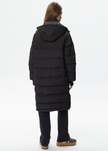 Черная демисезонная куртка Lacoste