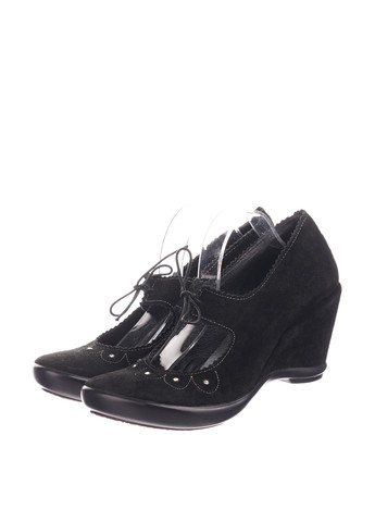 Черные женские кэжуал туфли со стразами, завязки на танкетке - фото