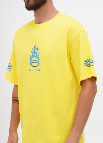 Желтая футболка Balenciaga