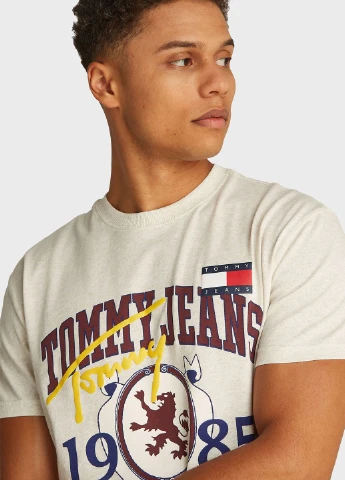 Бежевая футболка Tommy Jeans