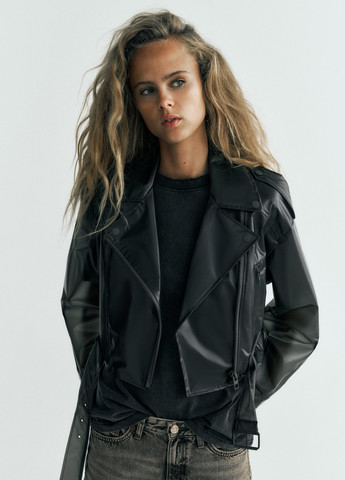Черная демисезонная куртка косуха Zara