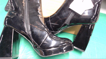 Осенние ботинки Mohito лаковые из искусственной кожи