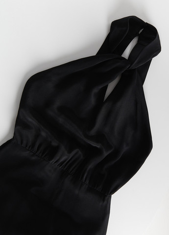 Комбинезон Reserved комбинезон-брюки однотонный чёрный кэжуал вискоза