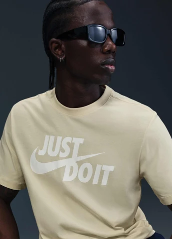 Светло-бежевая футболка Nike M NSW TEE JUST DO IT SWOOSH