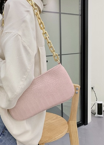 Женская классическая сумочка багет на толстой золотой цепочке рептилия розовая NoName (251204356)