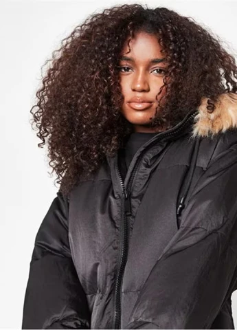 Чорна демісезонна куртка Missguided