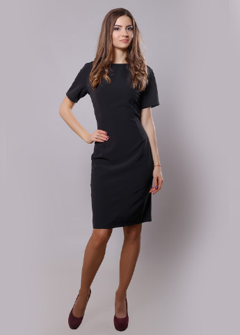 Черное кэжуал платье с коротким рукавом SFN однотонное