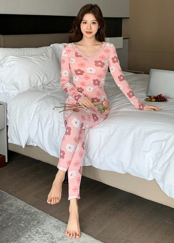 Рожева всесезон піжама (лонгслів, штани) лонгслів + брюки SHEIN