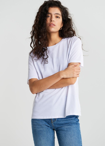 Белая летняя футболка Gina Tricot