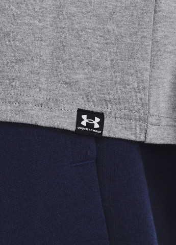 Сіра футболка Under Armour