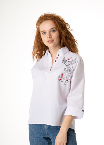 Белая демисезонная модная блуза с вышивкой "жар птица" и воротником стойкой INNOE Блуза