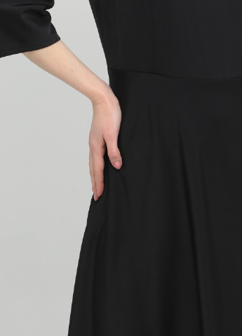 Чорна коктейльна сукня кльош MaCo exclusive однотонна