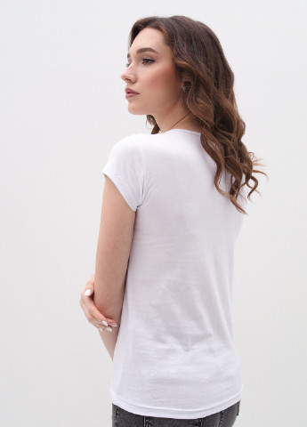 Белая летняя футболка Poncik