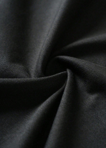 Черная футболка SHEIN