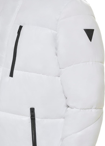 Белая зимняя куртка Guess