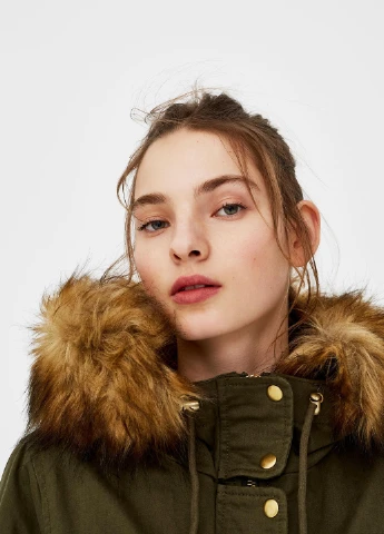Темно-зелена куртка зима,болотний, Pull & Bear