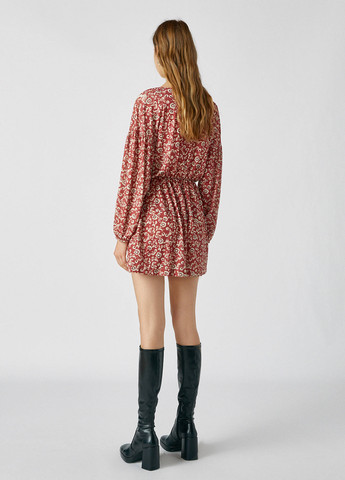 Бордовое кэжуал платье клеш Pull & Bear с цветочным принтом