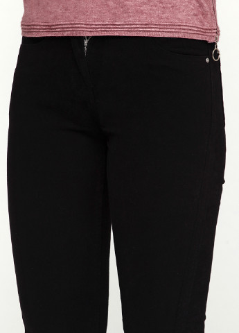 Черные демисезонные зауженные джинсы Intown
