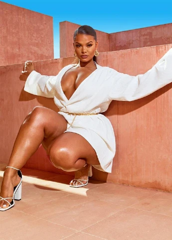 Белое кэжуал платье PrettyLittleThing однотонное